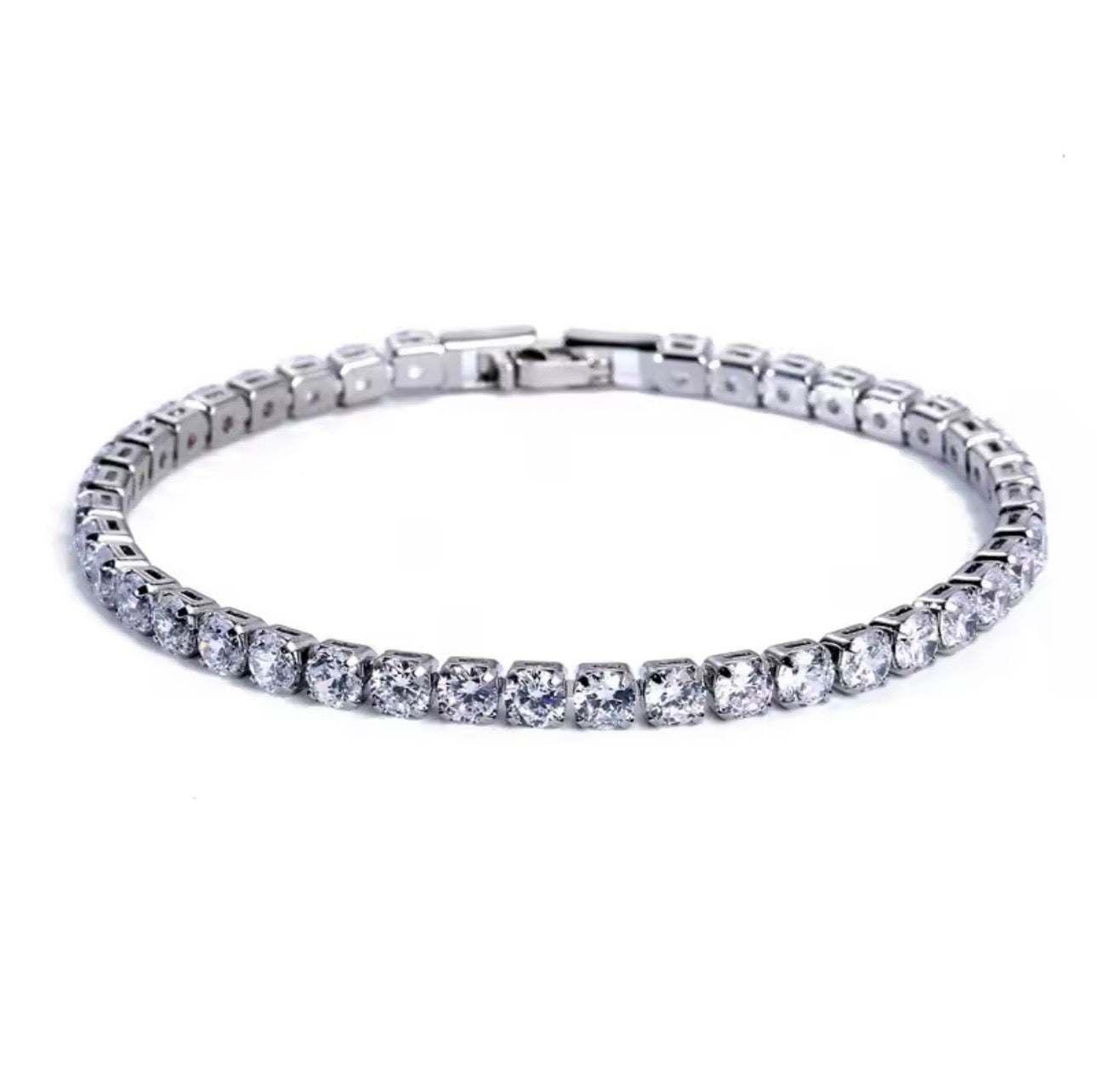 diamond litt tennis bracelet