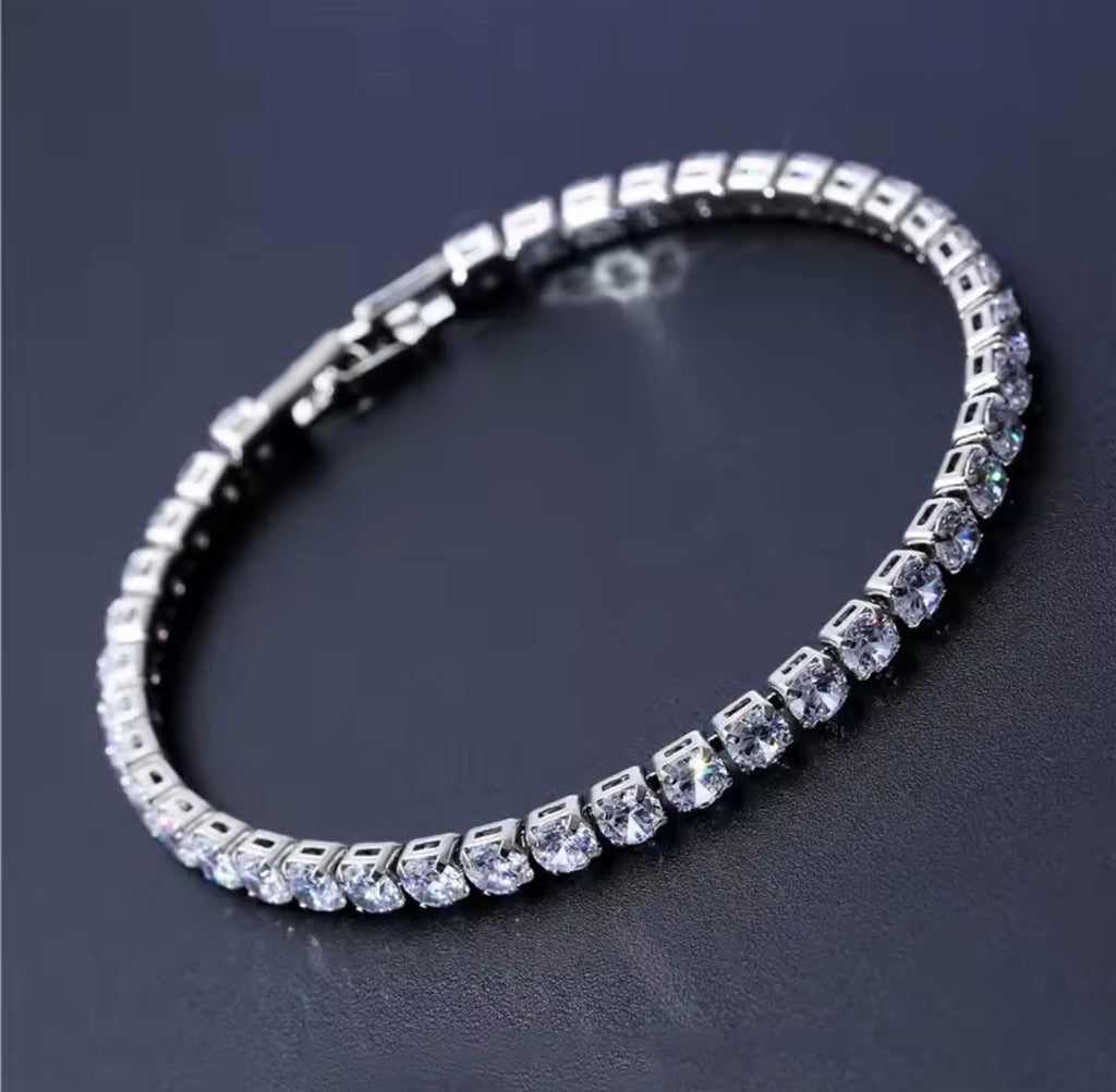 diamond litt tennis bracelet